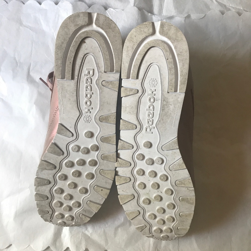 Pink Reebok Classics - Picture 3 of 4